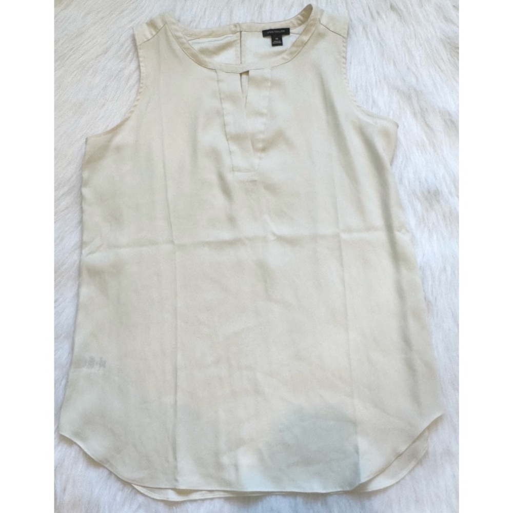 Ann Taylor Sleeveless Blouse 💗